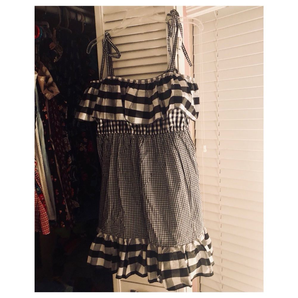 SOLD!!!! 🖤 Gingham Ruffle Dress 🖤